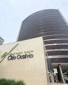 Fachada do Centro Clínico Cleo Octávio onde fica a Clínica Nutristar